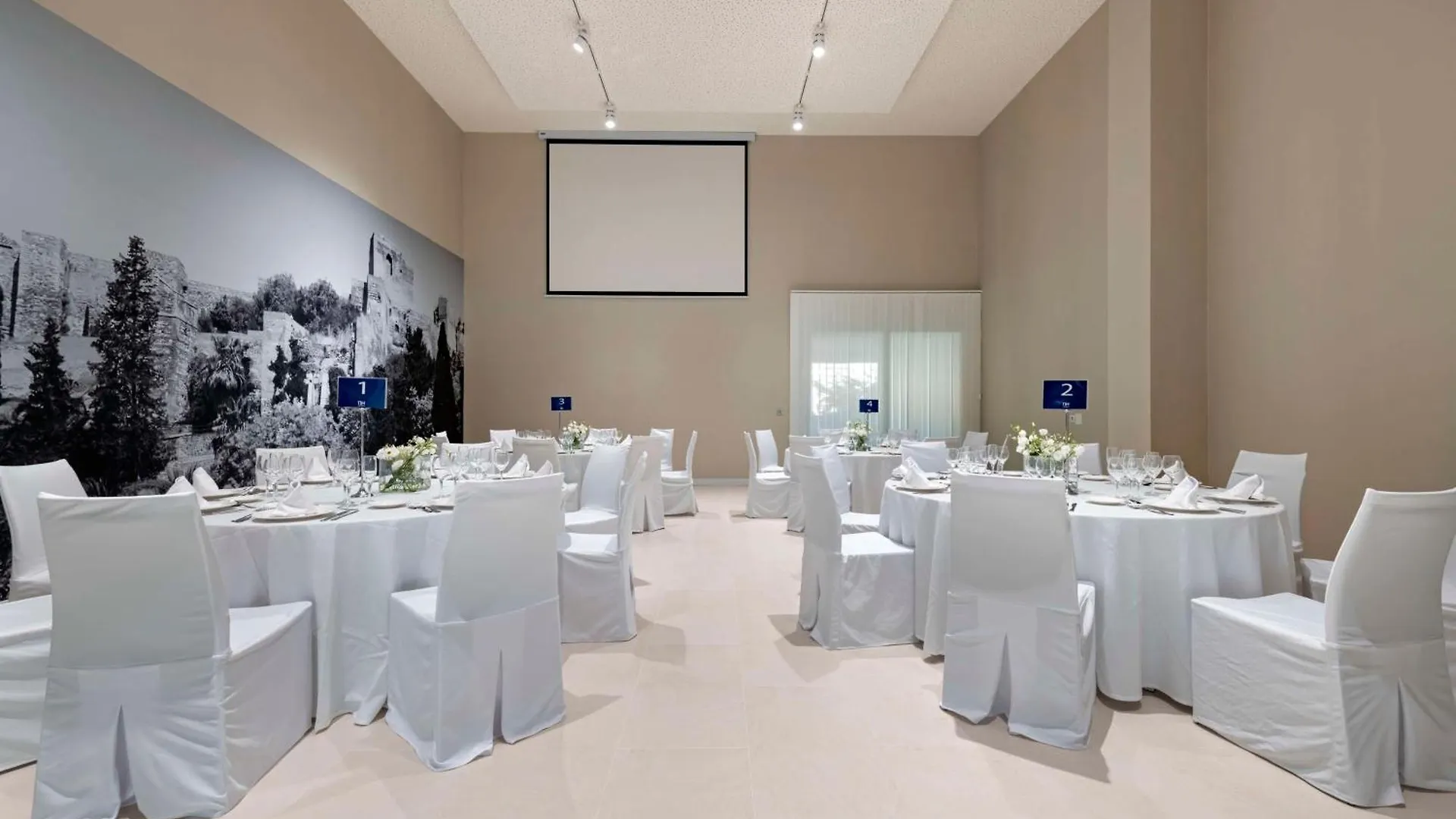 Hotel Nh Màlaga