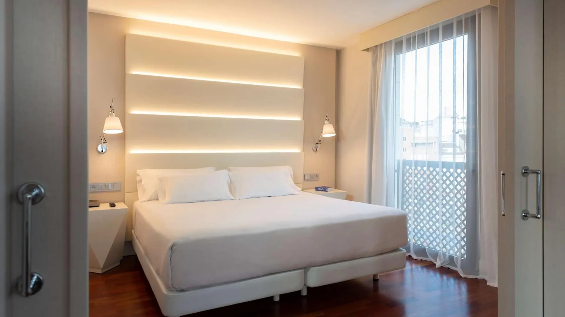 Hotel Nh Màlaga